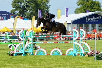 Chris Smith Clinches Back-to-Back Wins in the International Stairway at Royal Highland Show